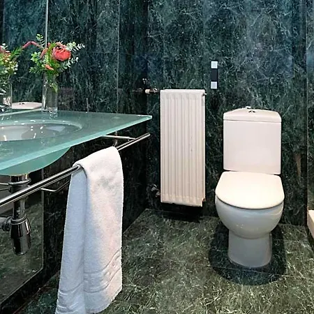 Ciutat 4*