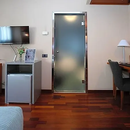 Hotel Ciutat 4*