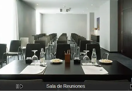 Отель Ciutat 4*